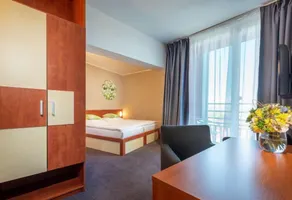 Atrium Hotel - Family friendly - Chambre