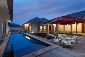 Ramada Xianning Chongyang - Piscina