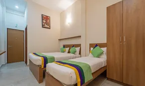 Itsy Hotels Avani Stays, Vyttila, Kochi - Room