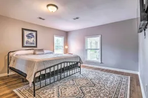 Vacation Rental Home ~ 15 Mi to Little Rock - Innvendig