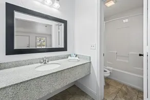 Charleston Creekside Inn - Bathroom