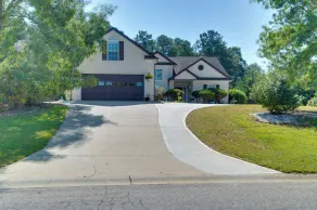 Spacious Winder Getaway w/ Hot Tub + Game Room! - Interior