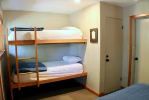 Crystal Chalets Condominiums at Crystal Mountain Ski Resort - Quarto