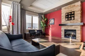 Econo Lodge Inn & Suites - Hall