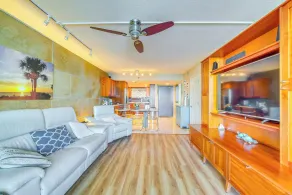 Tropical Retreat w/ Pool & Tennis Courts in Hudson - Innenbereich