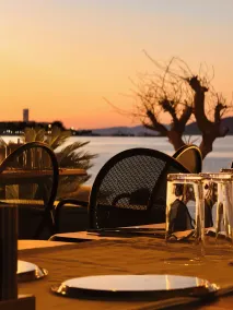 Tare Suites - Restaurant