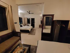 Alinda House Naukuchiatal by THE GHAUR - Room