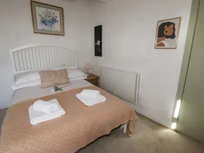 112 Balmoral Road - Room