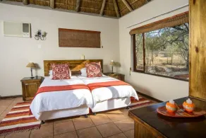 Boulders Safari Lodge - Zimmer