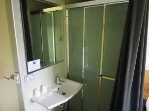 ibis Budget Sydney Olympic Park - Bathroom