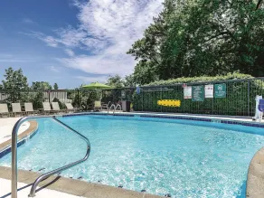 La Quinta by Wyndham Warwick Providence Airport - Piscine