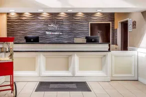Quality Inn & Suites Salisbury South - Hall