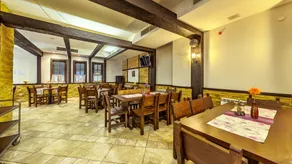 All Seasons Club - Restaurang