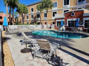 Holiday Inn Express Hotel & Suites - The Villages by IHG - Pool