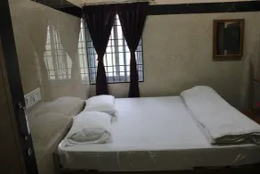 Srivari Lodge - Rom