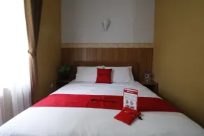 RedDoorz Plus near Undip Tembalang - Room