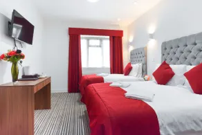 Green View Hotel Near Dartford - Room