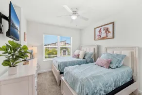 435 Strand Dr - Rom