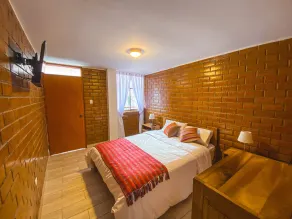 Tupac Huaraz - Zimmer