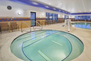 Holiday Inn Express and Suites Wheeling by IHG - Piscine