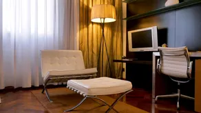 725 Continental Hotel - Habitación