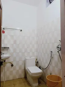 Yogi homestay Rishikesh - Bathroom