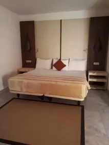 IRIS HOTEL - Room