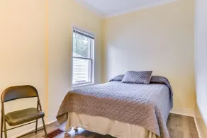 Point Breeze Vacation Rental, Walk to Lake Ontario - Interiör