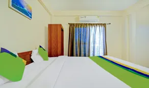 Treebo SS Residency Mountain View with Swimming Pool - Quarto