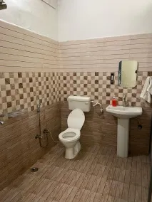 Lord Buddha Guest House - Bathroom