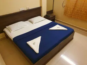 BHIMAS INN -Puratchi Thalaivar Dr M G Ramachandran Central Railway Station Chennai - Room