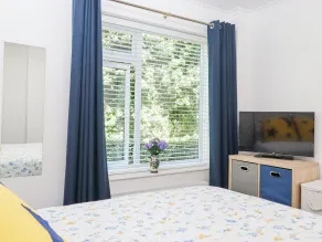 3 Elm Court - Room