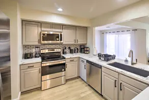 Modern Lake Havasu Retreat: Lake & Mountain Views! - Interiør