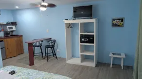 Peace of Paradise Breakfast Included Free Manuel Antonio Park Tour - Room