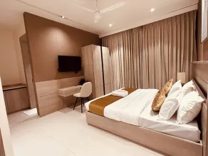 The Lodgers Luxury Hotel Near GolfCourse - Rom