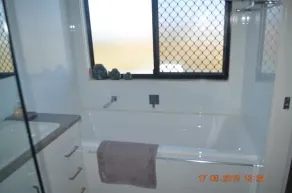 Fraser Views bed and breakfast - Bathroom