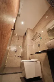 Pandharipuram Palace - Bathroom