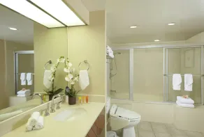 Oasis Hotel Waikiki - Badezimmer
