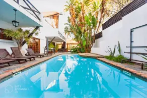 Pretoria Mansion Boutique Hotel Coral Tree - View from room