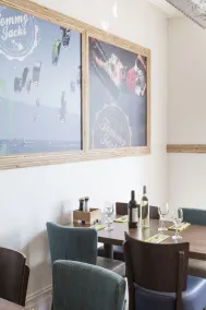 Tommy Jacks Beach Apartments - Restaurant
