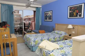 Apartamentos Marola Park - Room