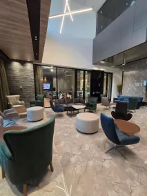 Hotel Vojvoda Putnik - Zona de estar del vestíbulo