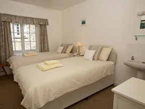 3 Moult Farm Cottages - Rum
