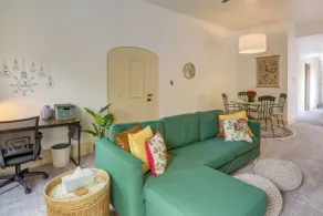 Walk to Restaurants & Shops: Apt in Pennsylvania! - Interiör