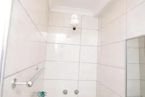 TRIPLINQ HOTEL & RESORT Nkubu- Meru Highway - Salle de bain
