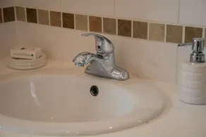 Morne SeaView Apartments - Baño
