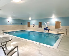 Holiday Inn Express & Suites Elyria by IHG - Pool