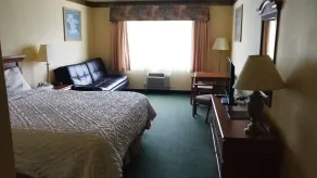 Palace Inn & Suites - Chambre