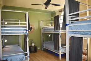 Mad Monkey Hostel Coogee Beach - Room