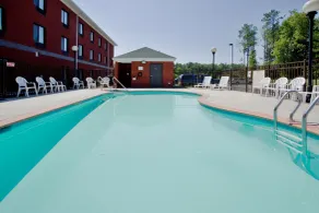 Holiday Inn Express Hotel & Suites Suffolk by IHG - Pool